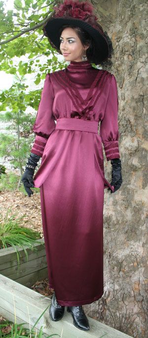 Ladies Edwardian Downton Abbey Titanic Gown And Edwardian Style Hat  Size 10 - 12 Image